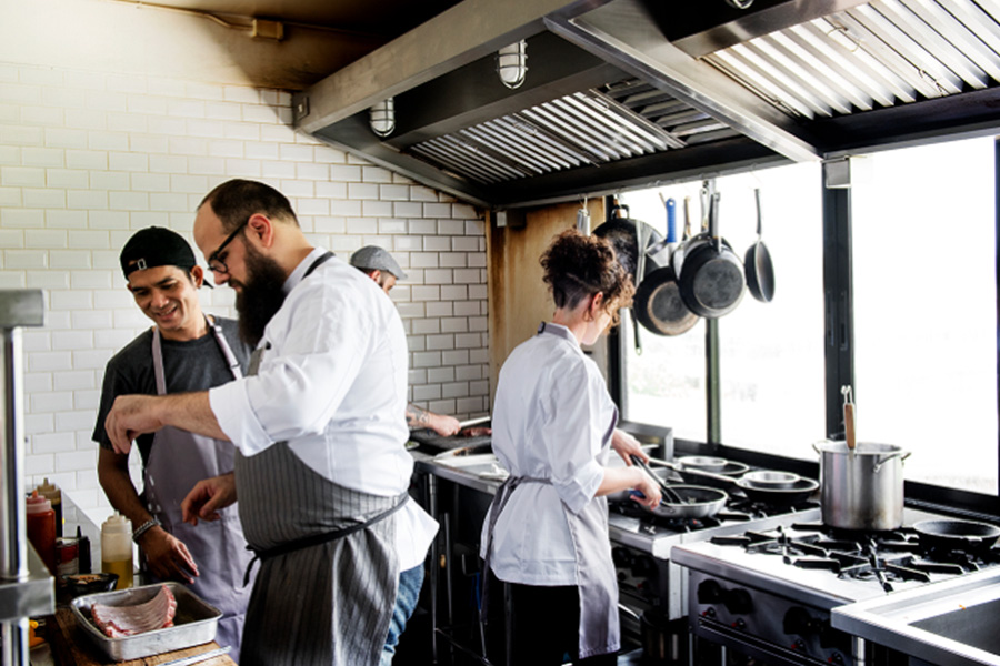 Why Industrial Catering Services Fail and How to Fix It