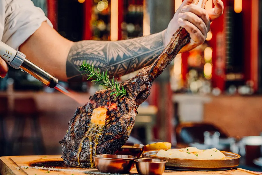 The Art of Choosing the Perfect Steak Restaurant for Any Occasion